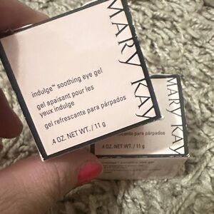 Mary Kay Indulge Soothing Eye Gel - Cream